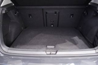 VOLKSWAGEN Golf usata, con Airbag testa