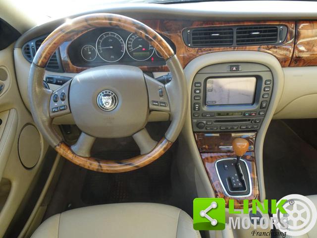 JAGUAR X-Type usata, con Fendinebbia
