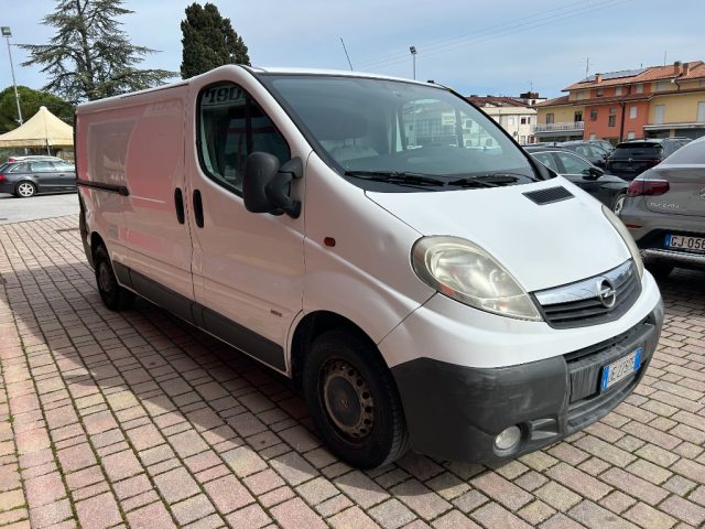 OPEL Vivaro usata, con Airbag
