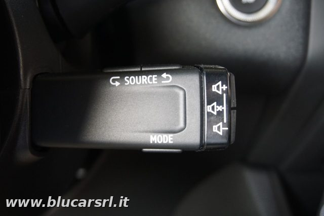 RENAULT Captur usata, con Telecamera per parcheggio assistito