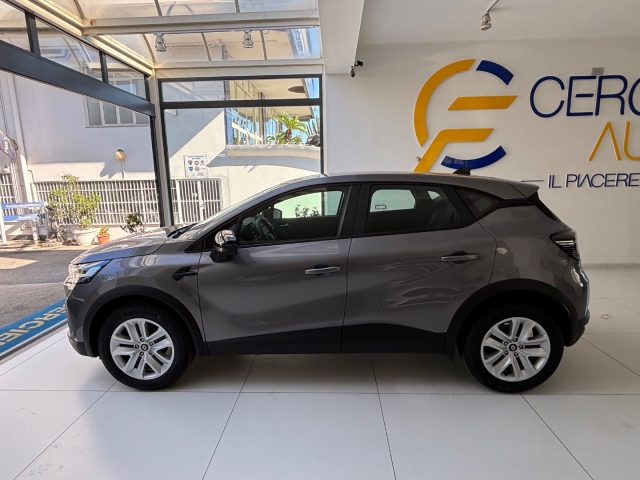 RENAULT Captur usata, con USB