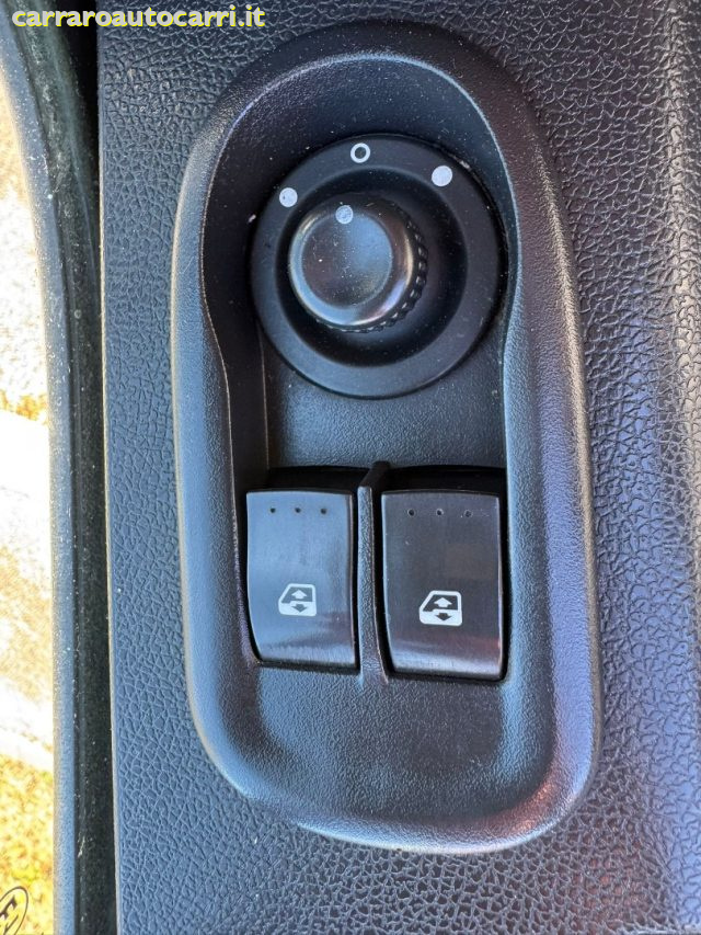 OPEL Movano usata, con Bracciolo