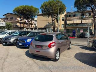 PEUGEOT 208 usata, con Boardcomputer