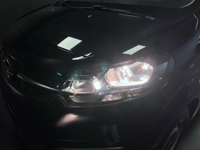 OPEL Vivaro usata, con Park Distance Control