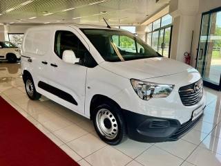 OPEL Combo usata, con Alzacristalli elettrici