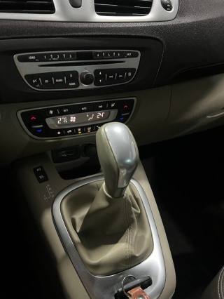 RENAULT Scenic usata, con Boardcomputer