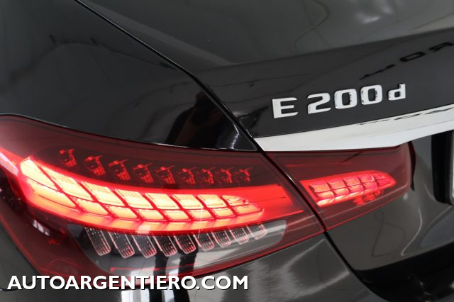 MERCEDES-BENZ E 200 usata, con Sistema di chiamata d