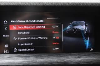 ALFA ROMEO Stelvio usata, con Luci diurne LED