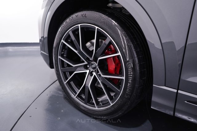 AUDI Q8 usata, con Telecamera per parcheggio assistito