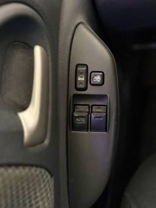 TOYOTA Yaris usata 4