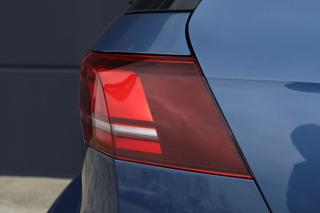 VOLKSWAGEN Golf usata, con Hill holder