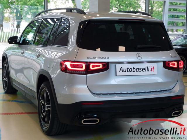 MERCEDES-BENZ GLB 200 usata, con Park Distance Control