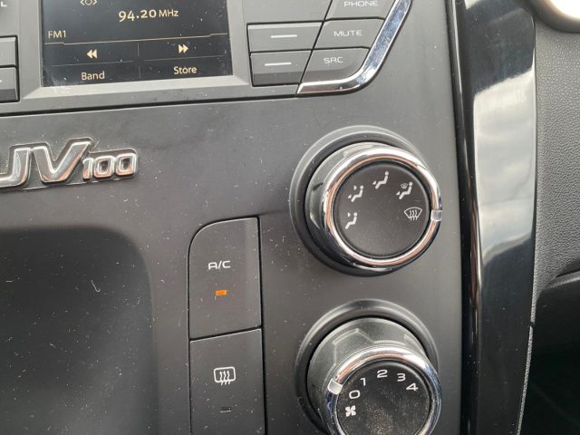 MAHINDRA KUV100 usata, con USB