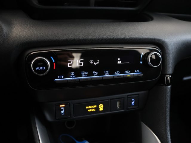 MAZDA 2 usata, con Autoradio digitale