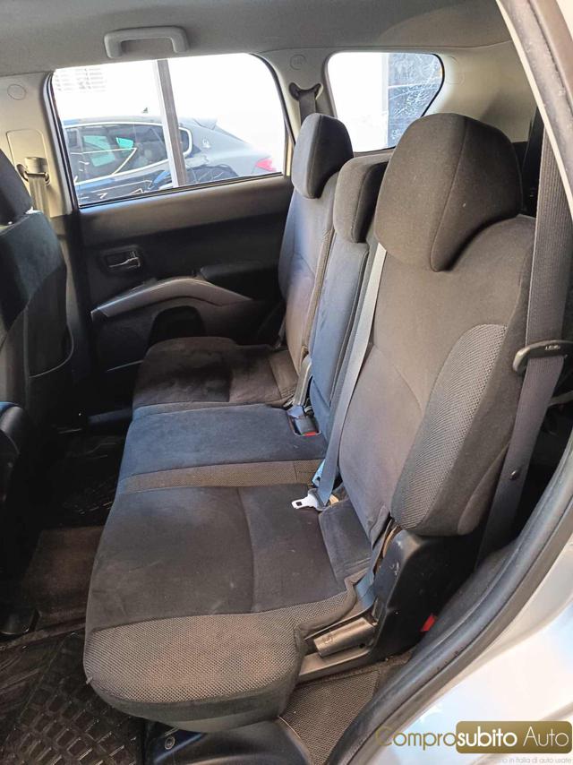 MITSUBISHI Outlander usata 22