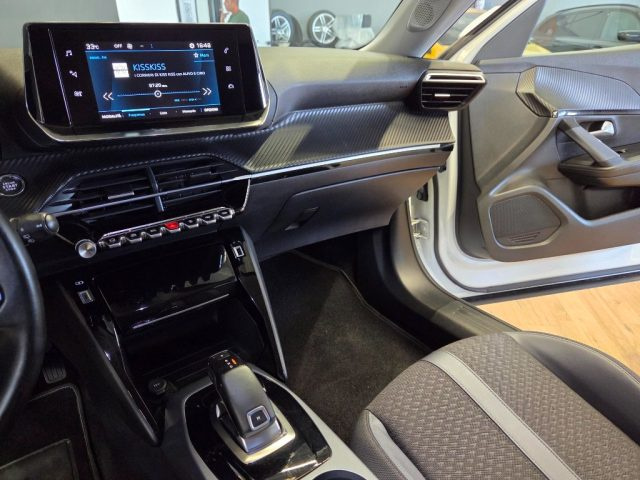 PEUGEOT 2008 usata, con Fari LED
