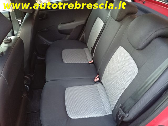 HYUNDAI i10 usata 11