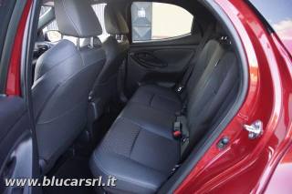 TOYOTA Yaris usata, con Fari LED
