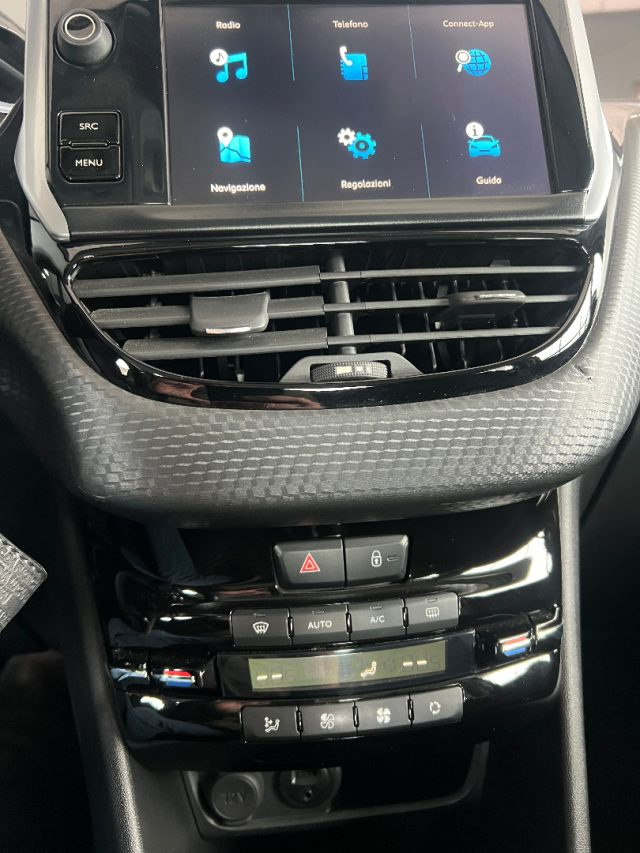 PEUGEOT 208 usata, con Autoradio