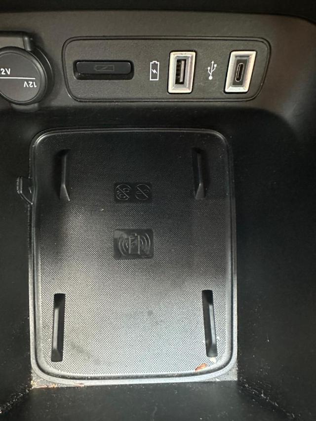JEEP Avenger usata, con Volante in pelle