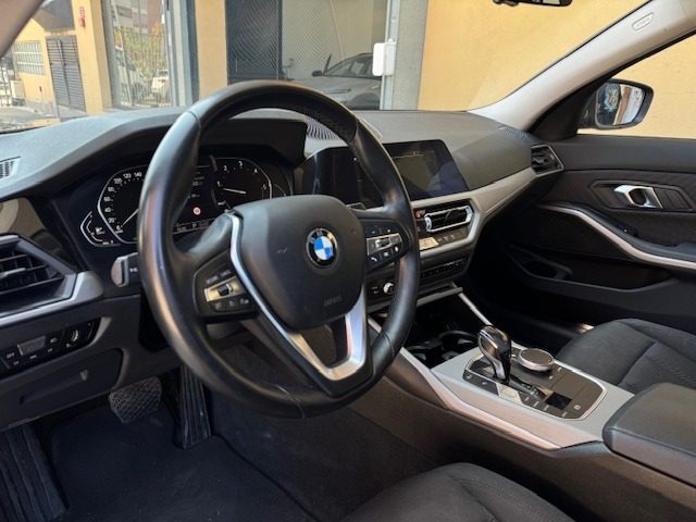 BMW 320 usata, con Boardcomputer