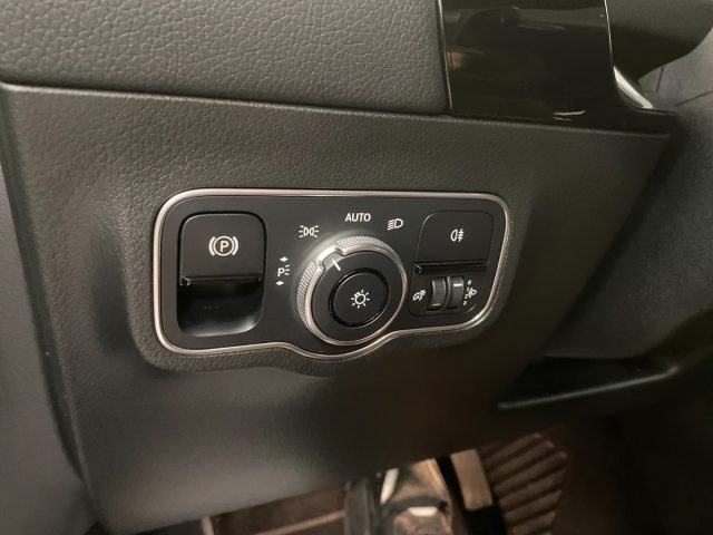 MERCEDES-BENZ B 180 usata, con Chiusura centralizzata telecomandata