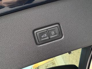 AUDI Q8 usata, con Airbag testa