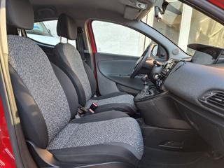 LANCIA Ypsilon usata, con Hill holder