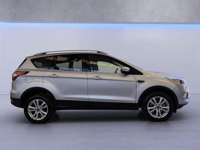 FORD Kuga usata, con Sedile posteriore sdoppiato