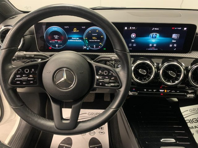 MERCEDES-BENZ A 180 usata, con Fari Xenon