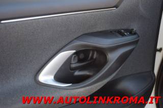 TOYOTA Yaris usata, con USB