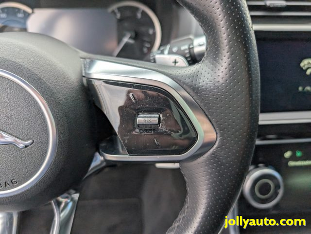 JAGUAR XE usata, con Volante multifunzione