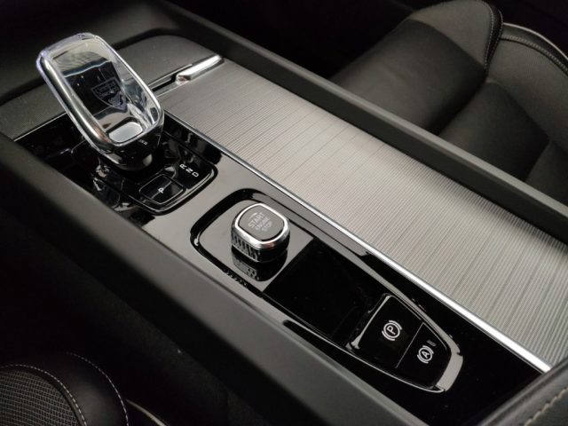 VOLVO XC60 usata, con Interni in pelle