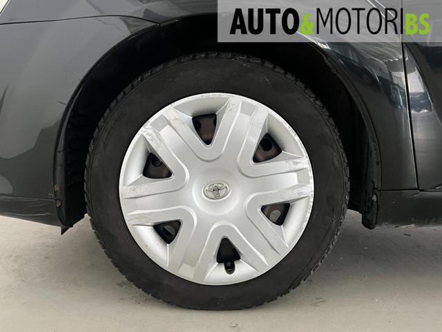 TOYOTA Corolla usata, con Autoradio