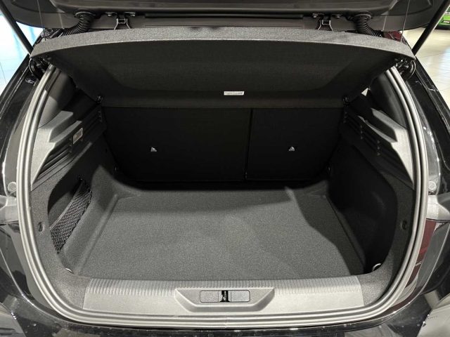 PEUGEOT 308 usata, con Sedile posteriore sdoppiato