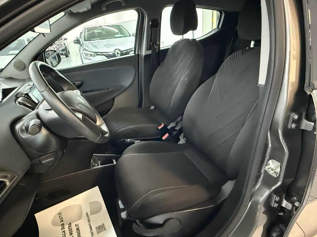 LANCIA Ypsilon usata, con Fendinebbia