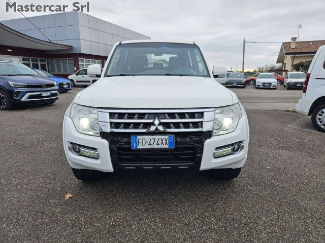 MITSUBISHI Pajero usata, con Park Distance Control