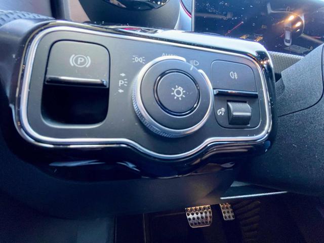 MERCEDES-BENZ CLA 200 usata, con Sedili sportivi