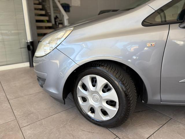 OPEL Corsa usata, con ESP