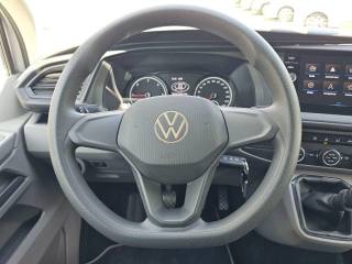 VOLKSWAGEN Caravelle usata 18