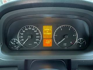 MERCEDES-BENZ A 200 usata, con Climatizzatore