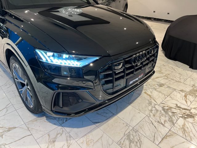 AUDI Q8 usata, con USB