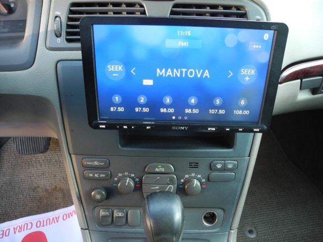 VOLVO XC70 usata, con Volante in pelle