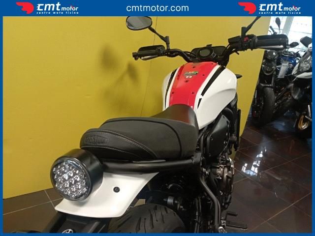 YAMAHA XSR 700 usata 14