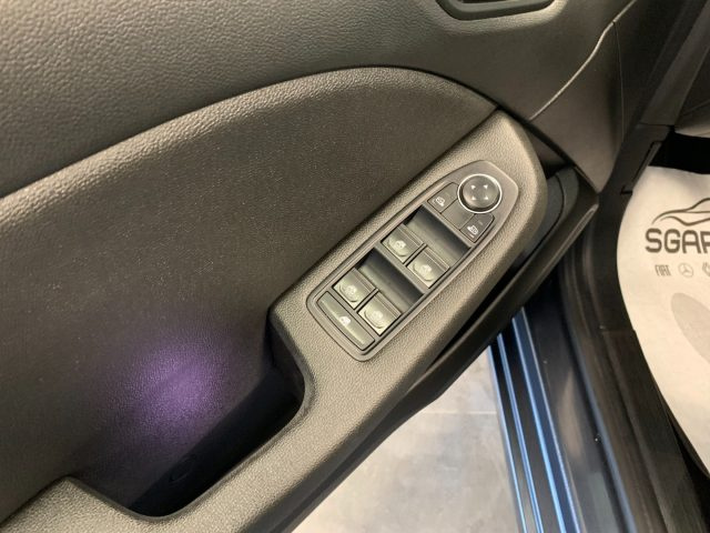 RENAULT Clio usata, con Touch screen