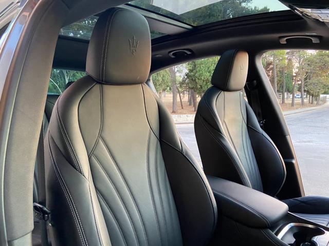 MASERATI Grecale usata, con Tettuccio apribile