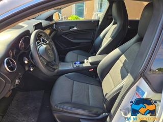 MERCEDES-BENZ CLA 200 usata, con Sedile posteriore sdoppiato