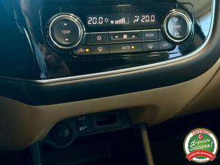 MITSUBISHI Outlander usata, con Fendinebbia