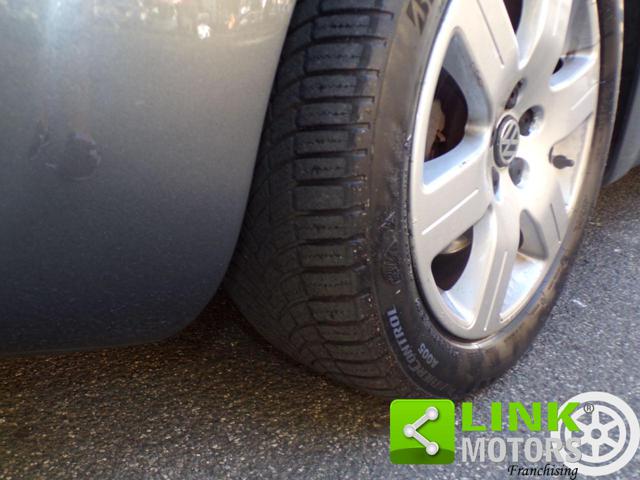 VOLKSWAGEN New Beetle usata, con Lettore CD