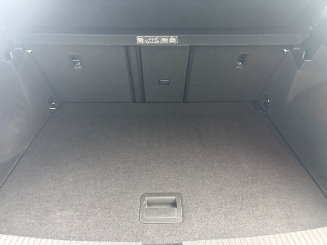 VOLKSWAGEN T-Roc usata, con Fari LED